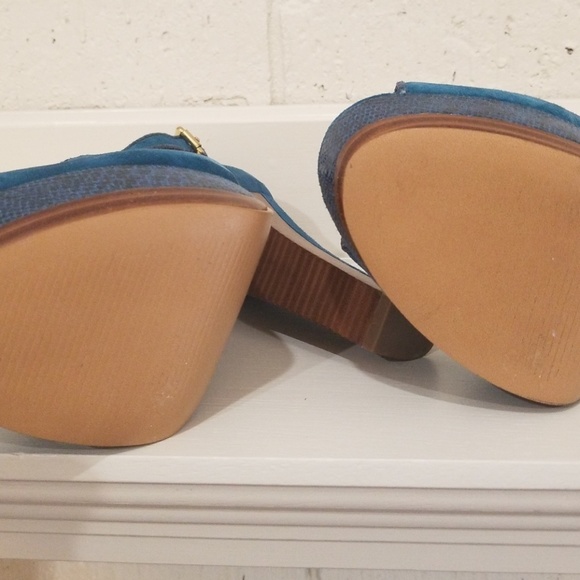 Sexy Blue Falchi Heels - Picture 5 of 5